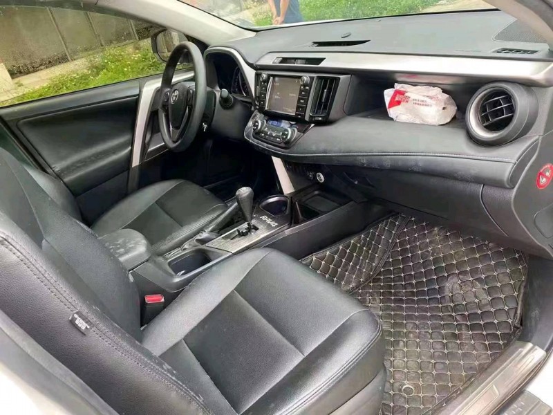 佛山18年豐田RAV4榮放3