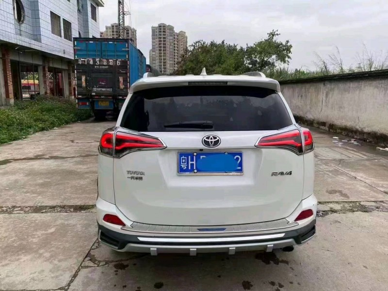 佛山18年豐田RAV4榮放7