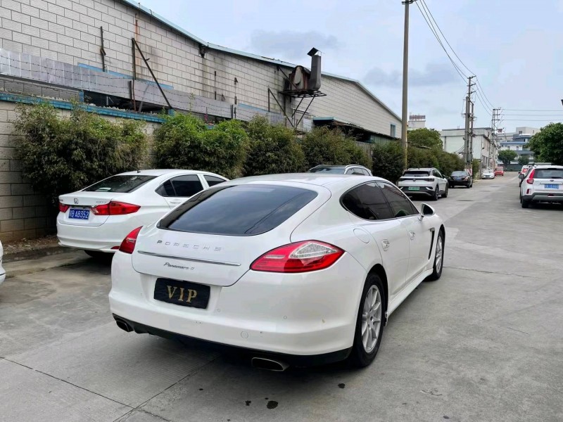 廣州13年保時捷帕拉梅拉4