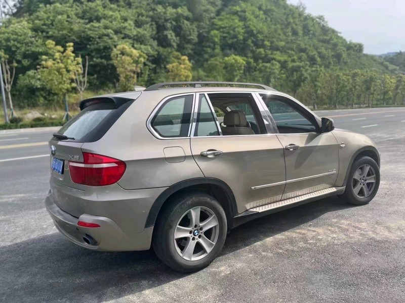 北京09年宝马X53