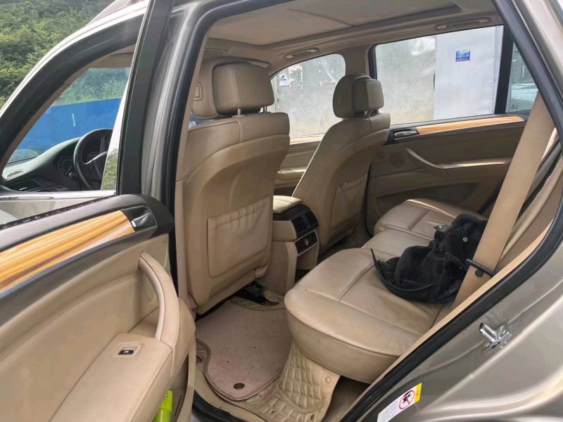 北京09年宝马X57