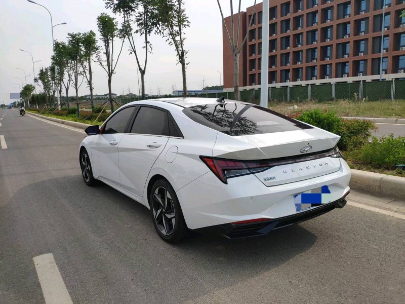 洛陽21年現代伊蘭特8