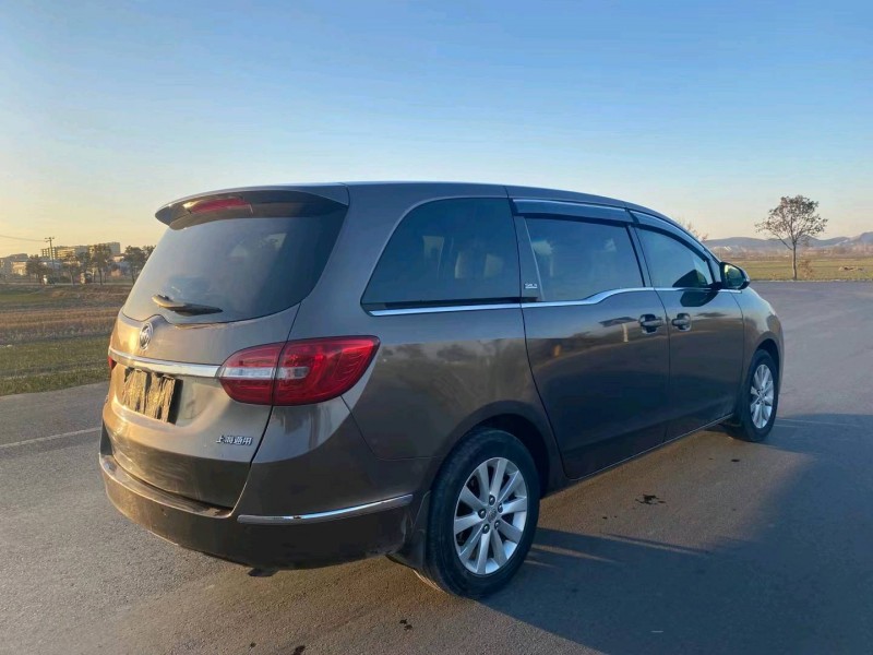 徐州16年别克GL82