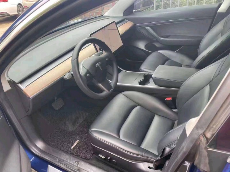 重慶20年特斯拉MODEL 38