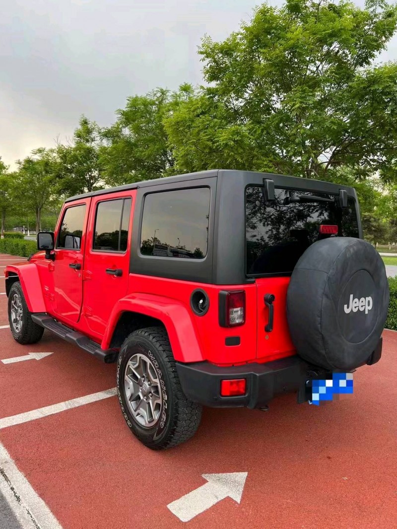 鄂爾多斯13年Jeep牧馬人9