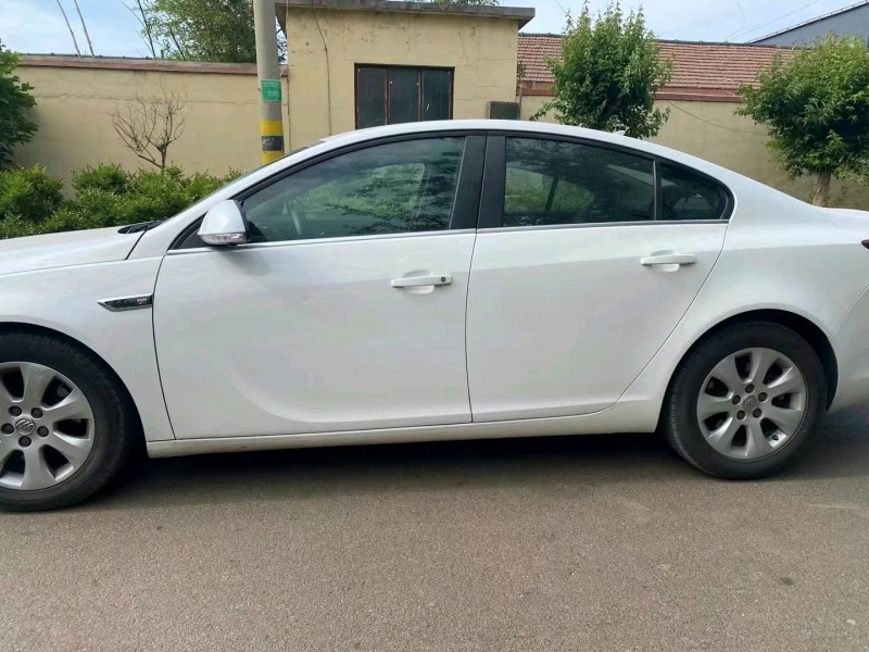 青岛14年别克君威3