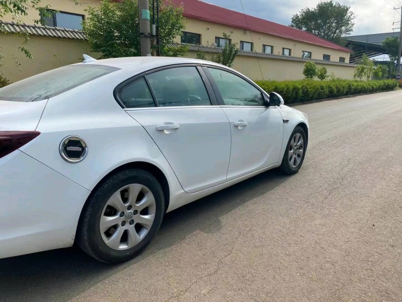 青岛14年别克君威7