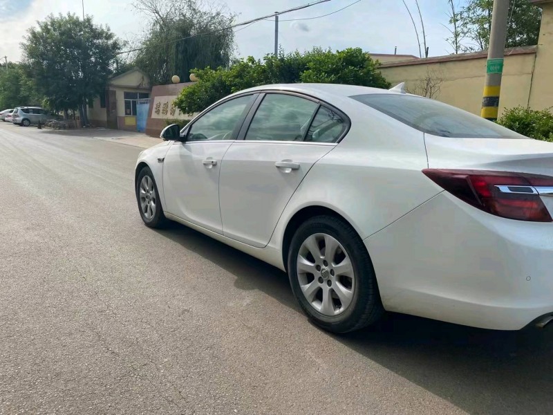 青岛14年别克君威8