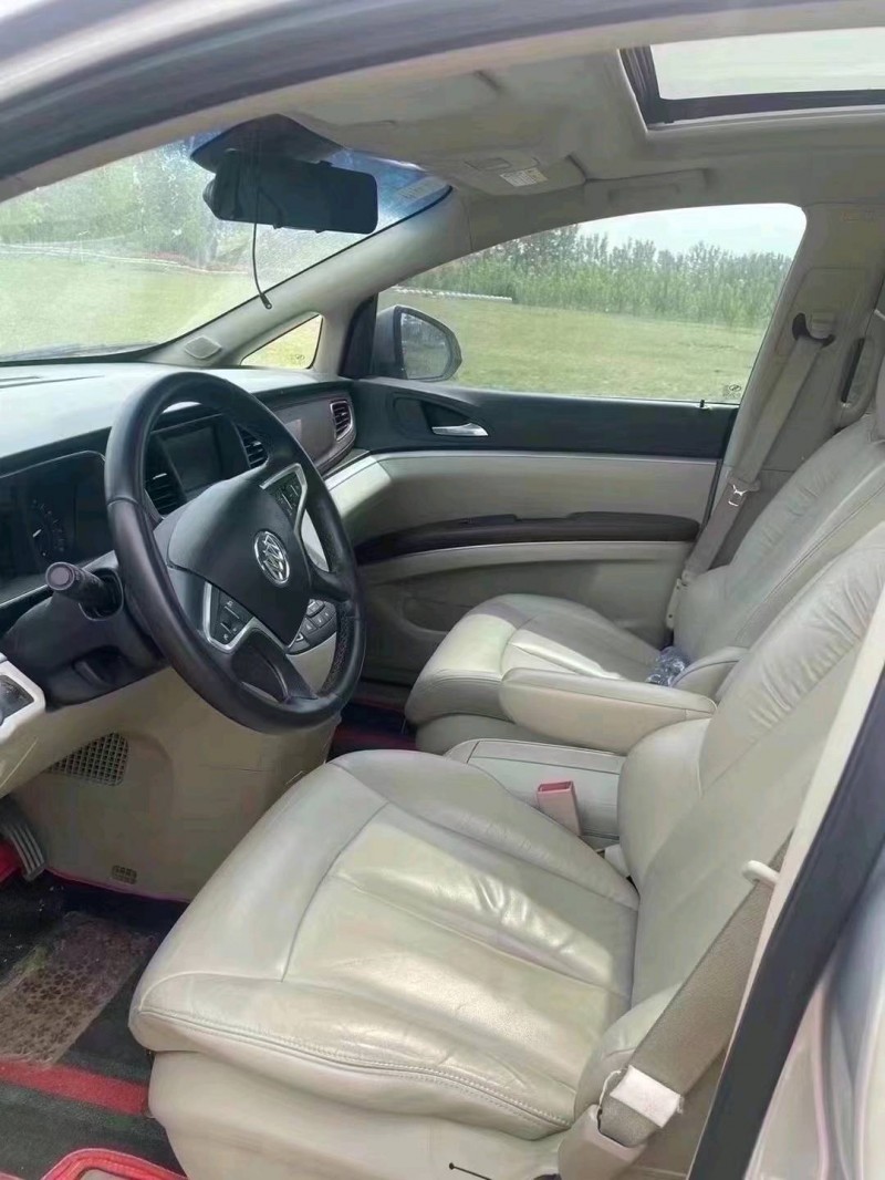 青岛16年别克GL86