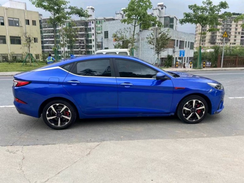 廣州21年江淮思皓A55