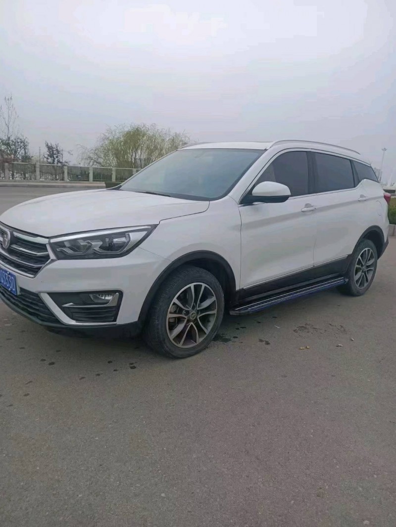 聊城18年漢騰汽車X52
