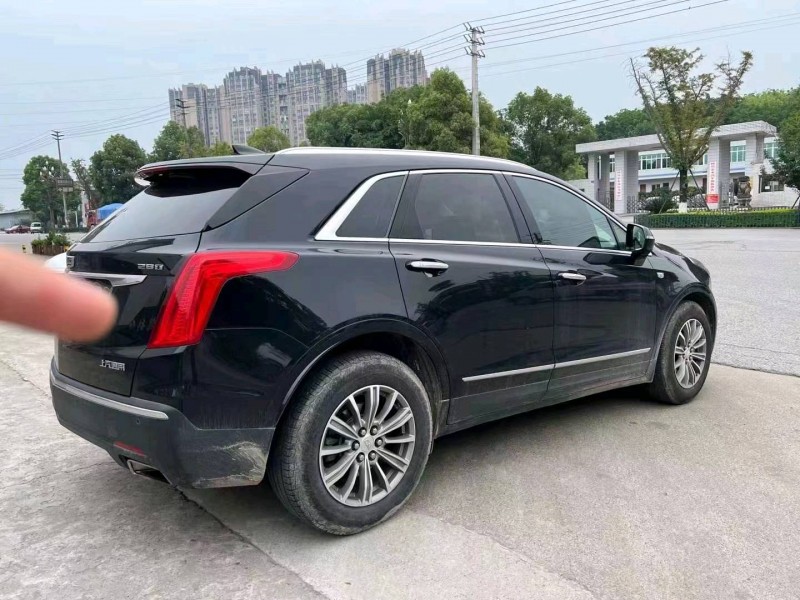 重慶18年凱迪拉克XT56