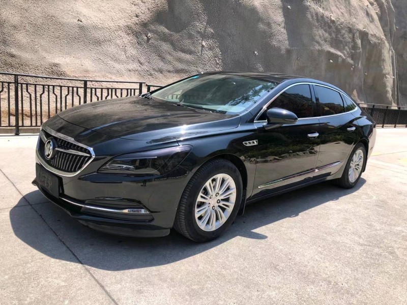 青岛18年别克君越7