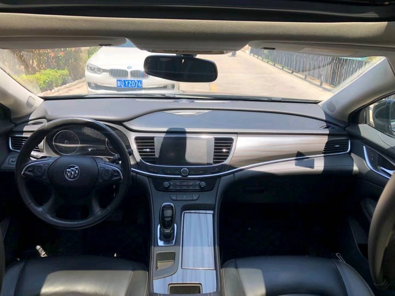 青岛18年别克君越4