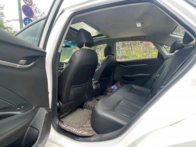 广州18年别克英朗2