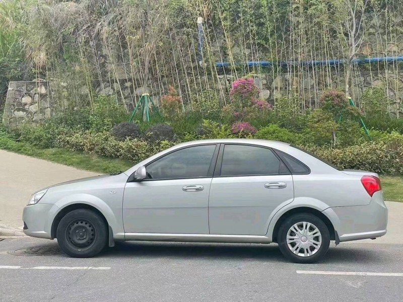 广州16年别克凯越9