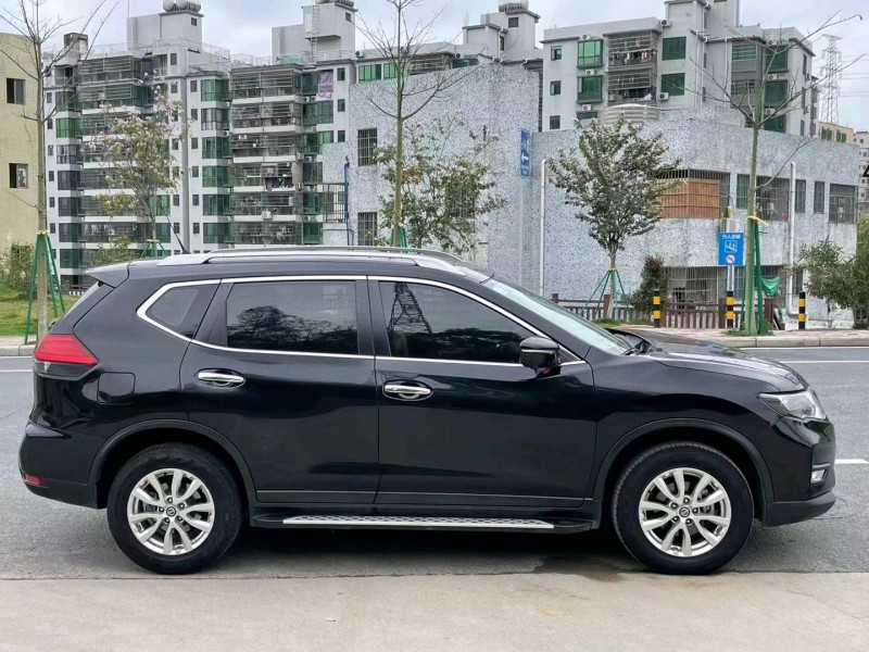 廣州18年日產奇駿3
