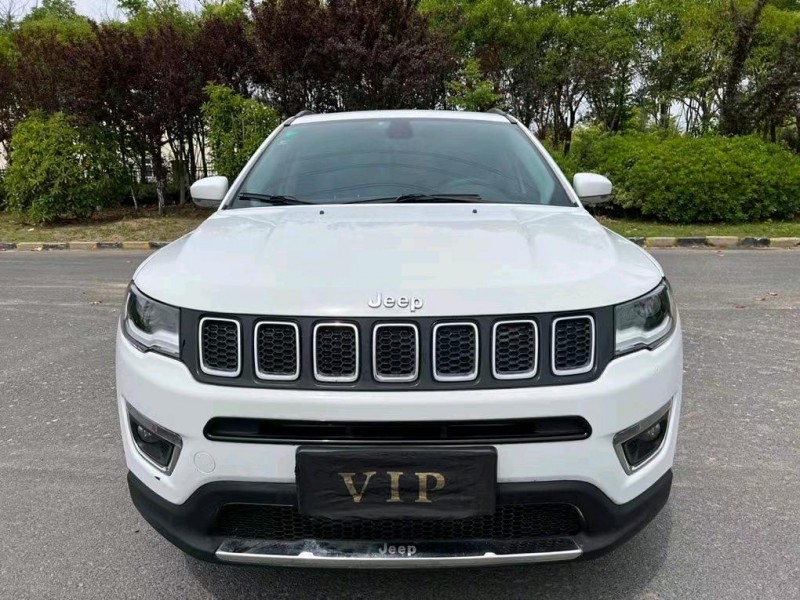 鹽城17年Jeep指南者1