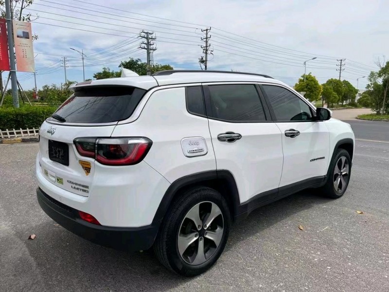 鹽城17年Jeep指南者4