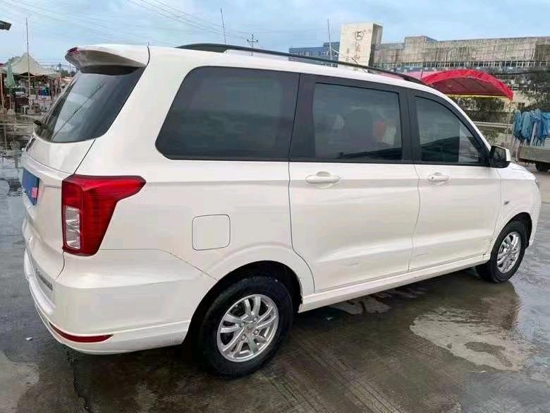 珠海21年五菱汽車宏光4