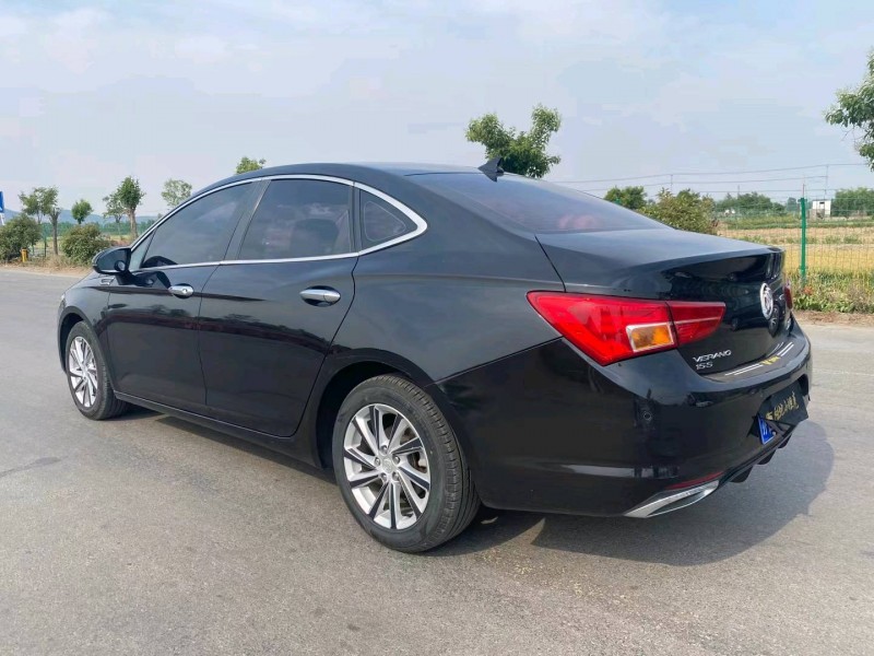 徐州17年别克威朗2