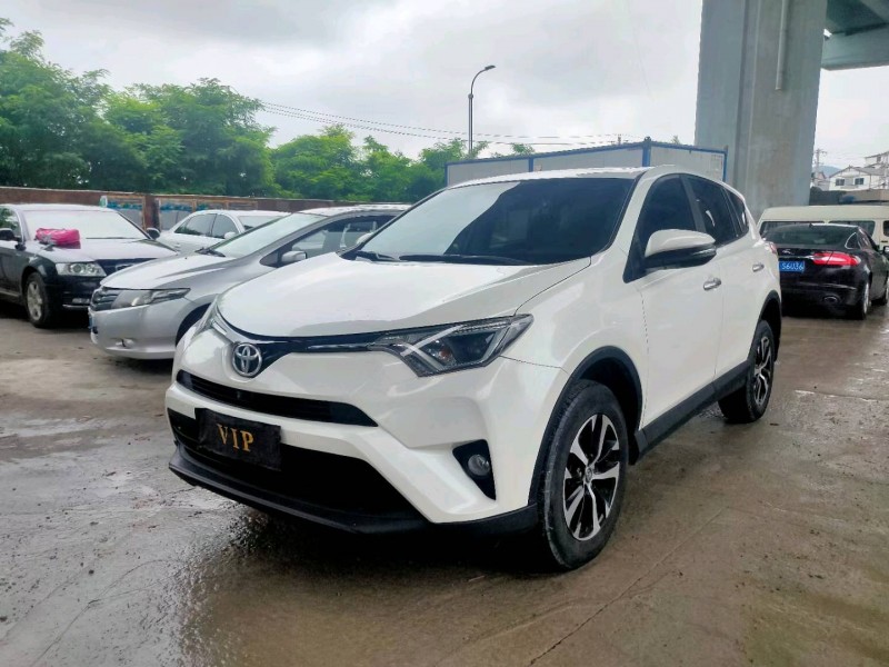 安順18年豐田RAV41