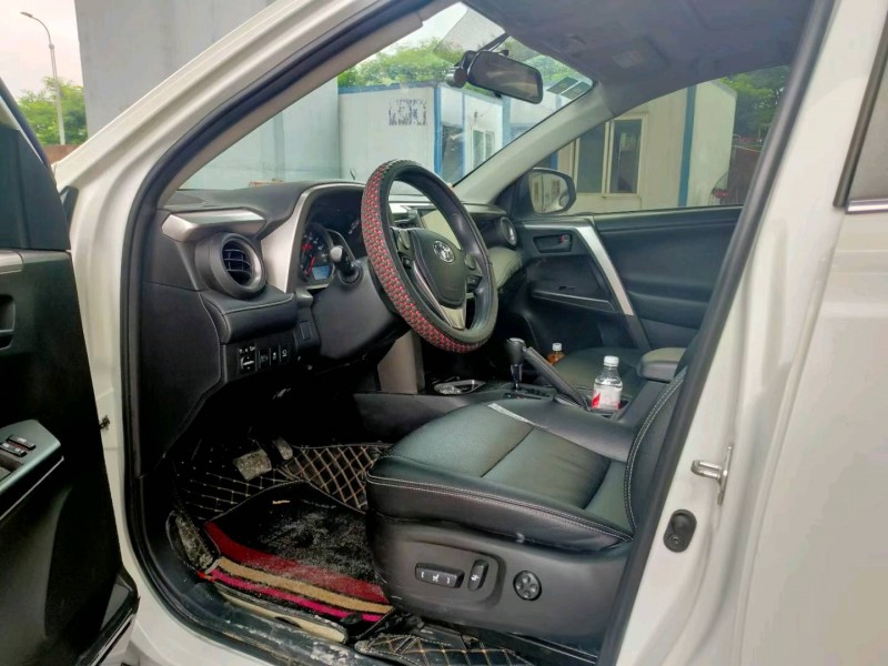 安順18年豐田RAV43