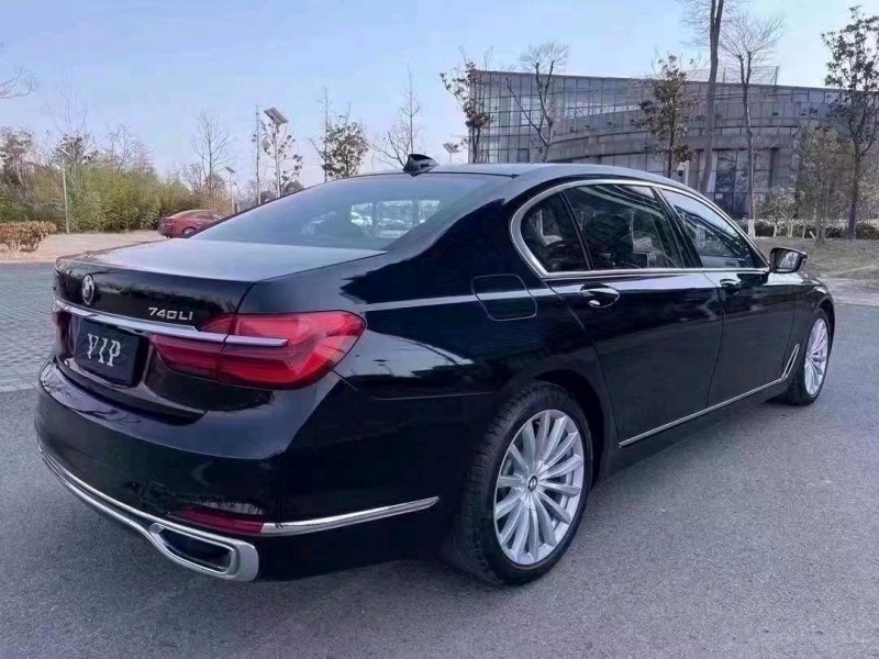潍坊16年宝马7系8