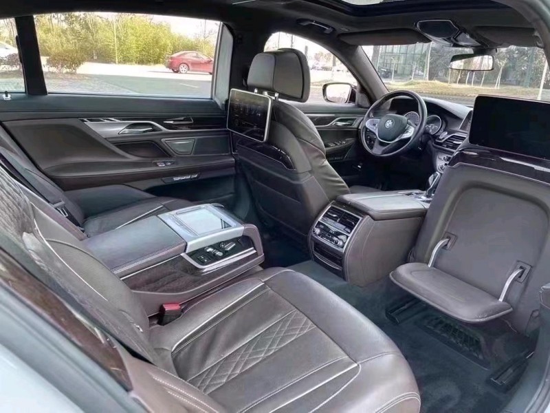 潍坊16年宝马7系9