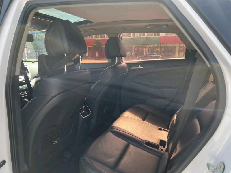 徐州18年现代途胜4