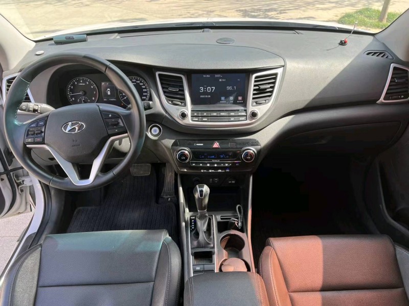 徐州18年现代途胜6