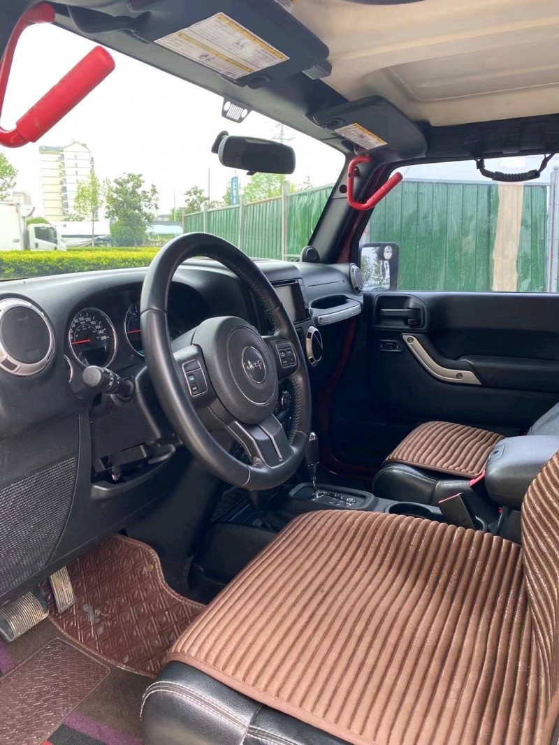 宜昌13年Jeep牧馬人5