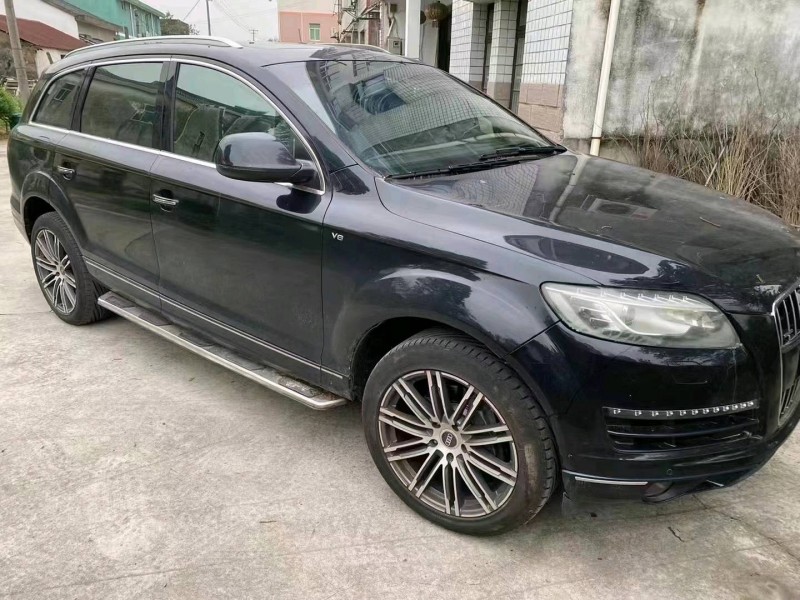 金華12年奧迪Q78