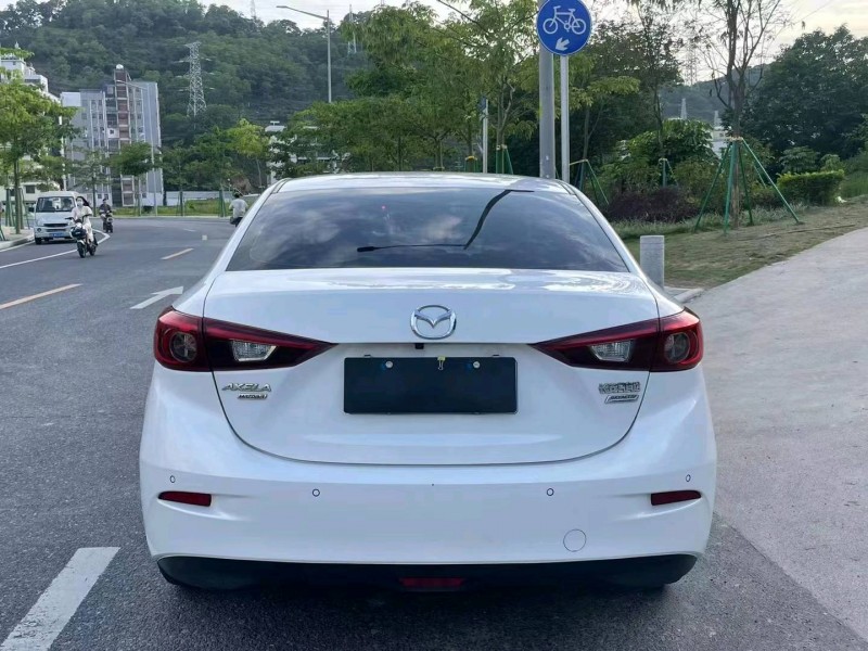 廣州17年馬自達35