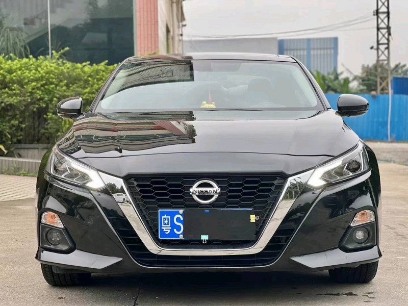 珠海21年日產天籟9