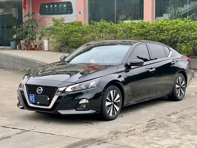 珠海21年日產天籟8