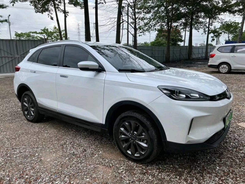 廣州22年威馬汽車EX-52
