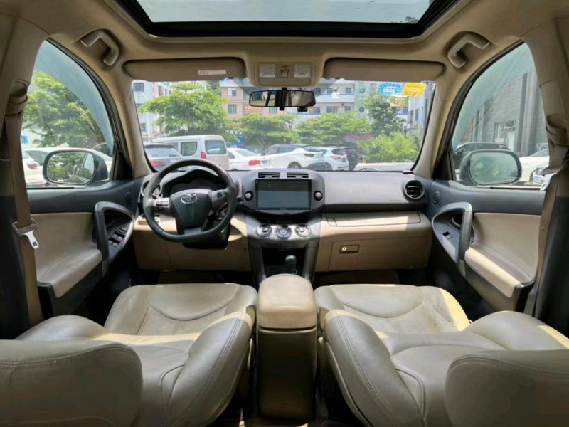 東莞13年豐田RAV45