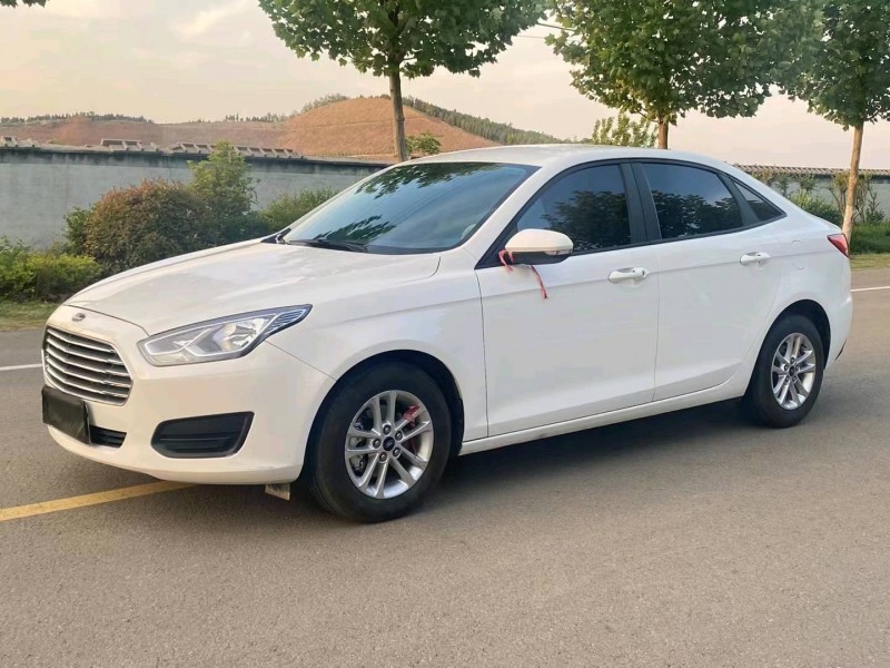 徐州21年福特福睿斯3