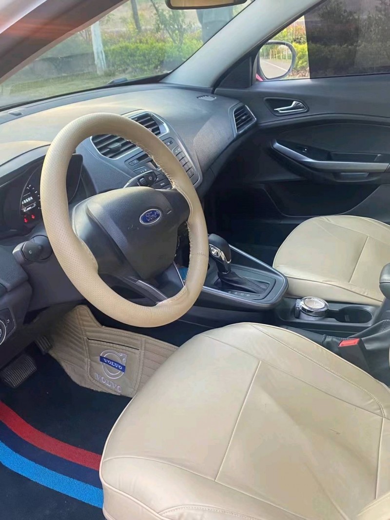 徐州21年福特福睿斯4