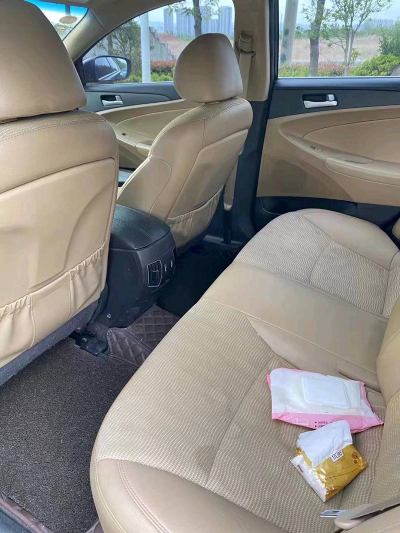 徐州13年现代索纳塔八5