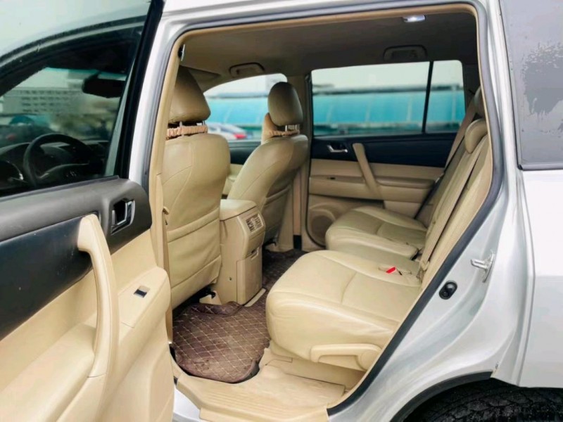 东莞11年丰田汉兰达4