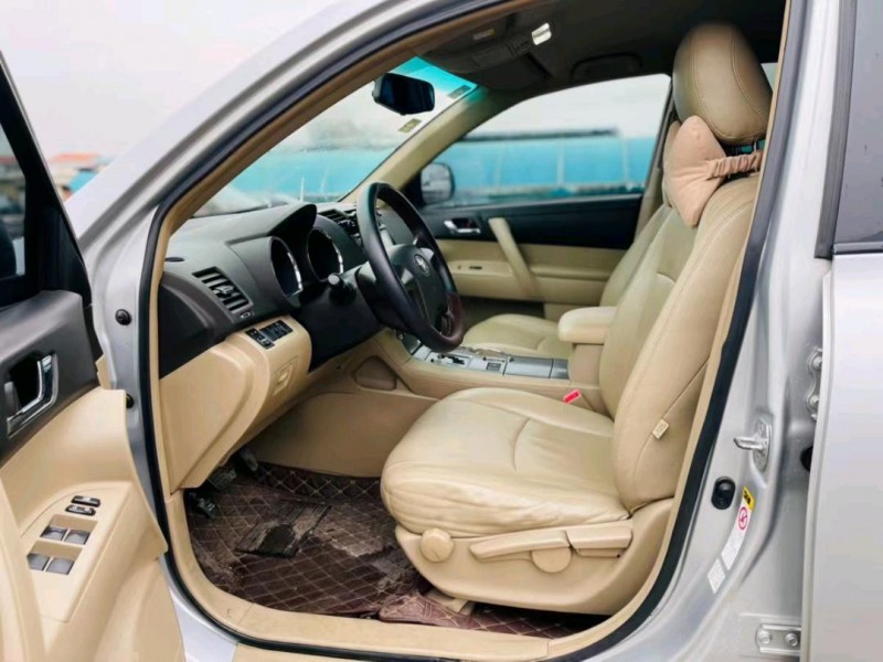 东莞11年丰田汉兰达3