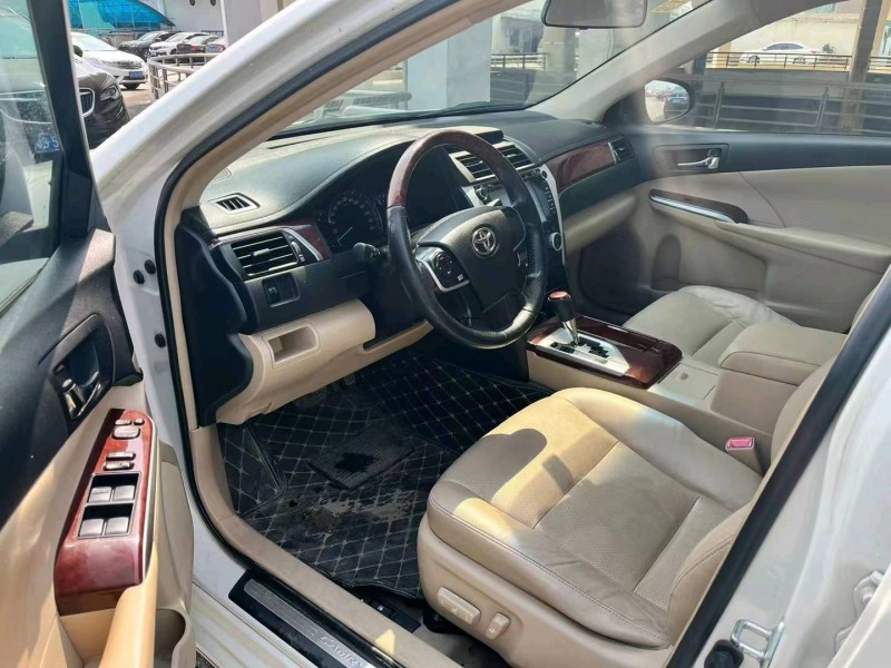 东莞13年丰田凯美瑞7