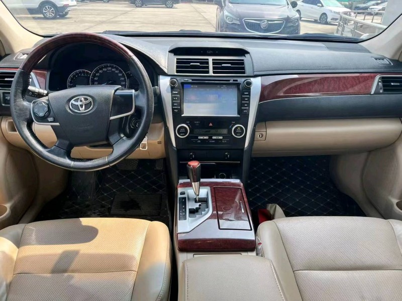 东莞13年丰田凯美瑞6