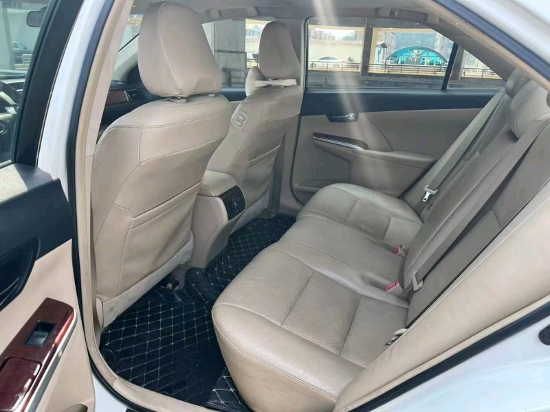 东莞13年丰田凯美瑞5