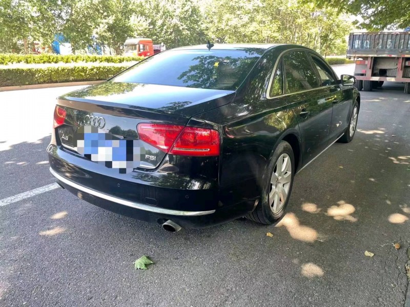濰坊13年奧迪A8L3