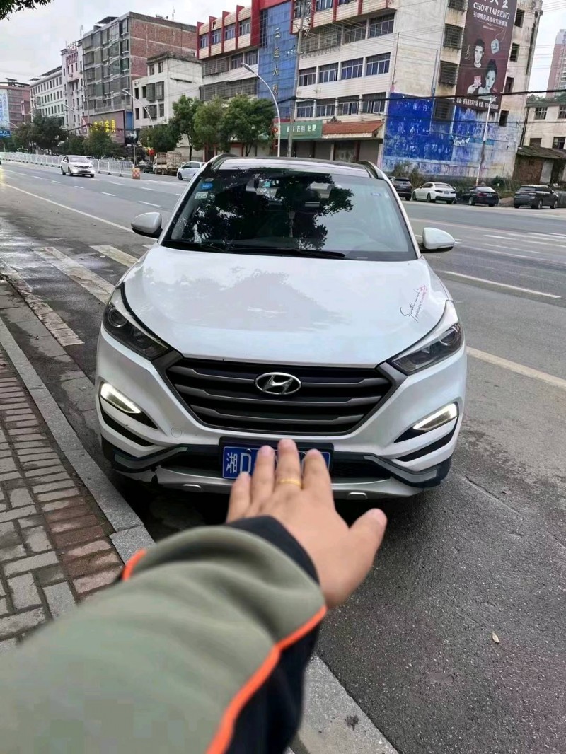 长沙18年现代途胜1