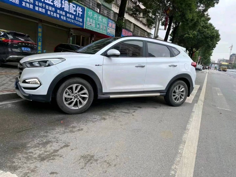 长沙18年现代途胜2