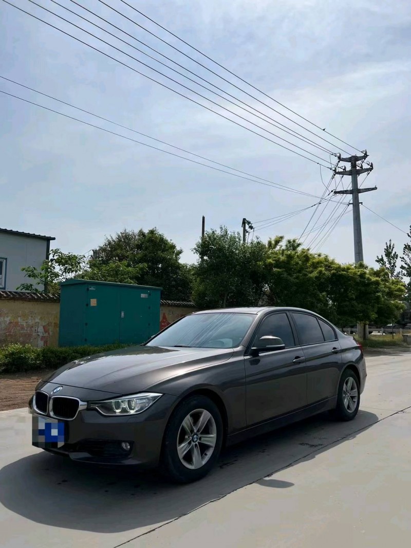 北京13年宝马3系8